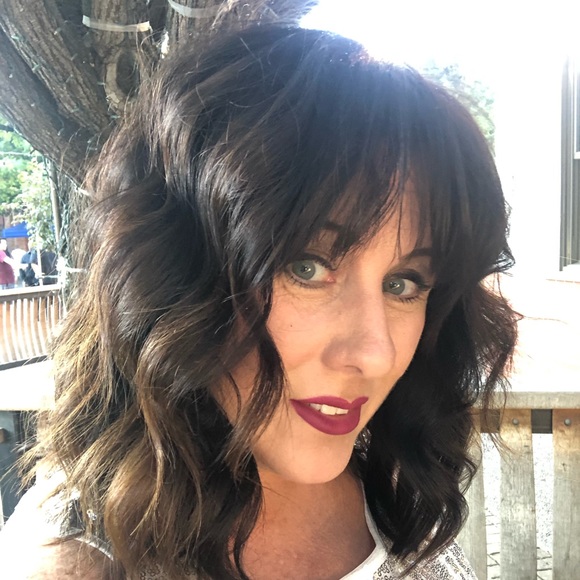 Meet your Posher, Jillian - Picture 1 of 1